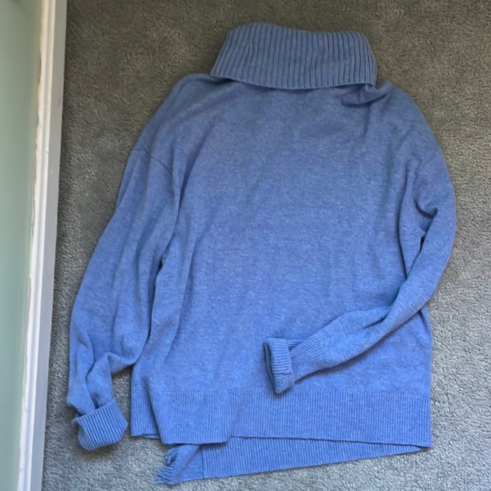 Size Small/Vineyard Vines/ Turtleneck Sweatshirt